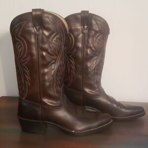 Gently Used Bronco Faux Leather Cowboy Boots Sz 10D